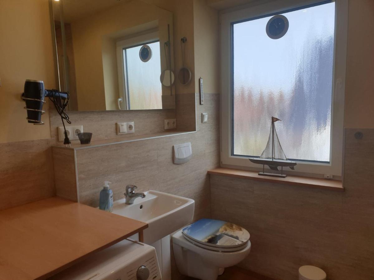 Ferienwohnung Leuchtturm Am Sandstrand Норден Екстериор снимка
