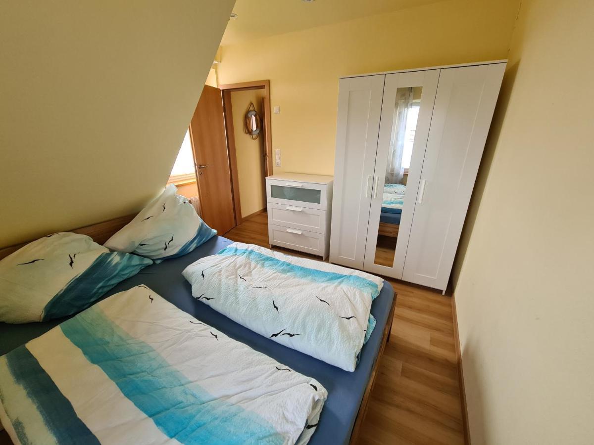 Ferienwohnung Leuchtturm Am Sandstrand Норден Екстериор снимка
